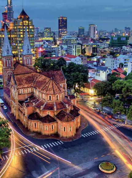 ho-chi-minh-city-at-night